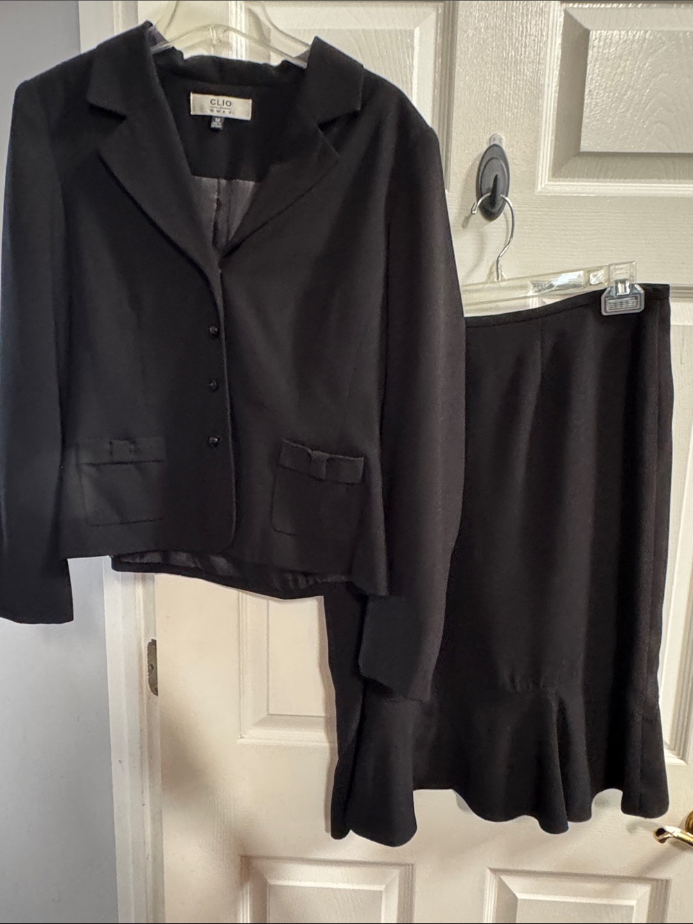 Vintage Clio Black Women's Two-Piece Blazer and Skirt Set